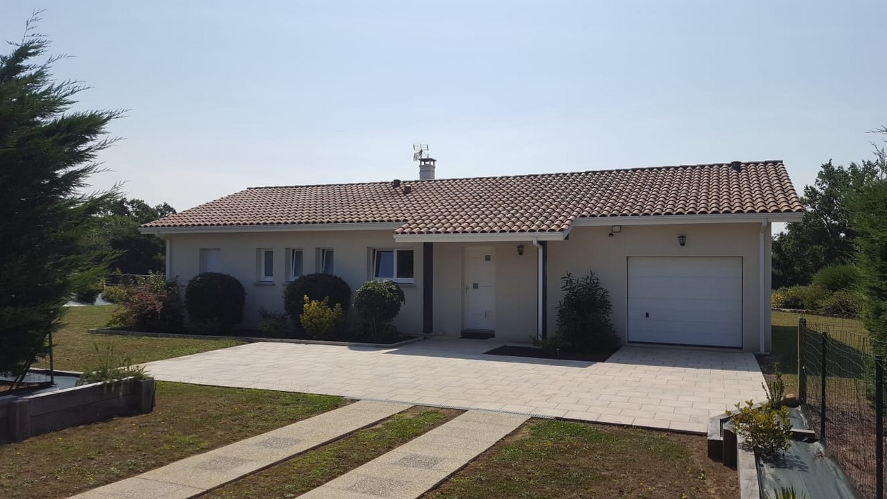 plan_b_moe_-_maison_individuelle_a_fargues_entree-